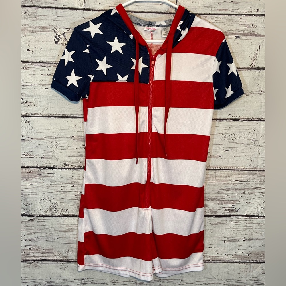 BRIEFLY STATED Shortie Onesie w Hood American Flag Print-XS